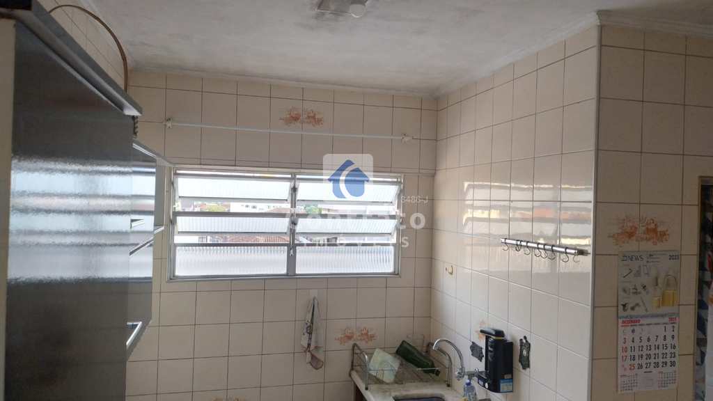 Apartamento em São Vicente, no bairro Vila Valença