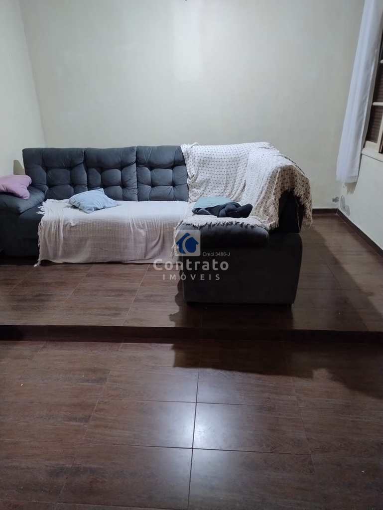 Casa em São Vicente, no bairro Vila Valença