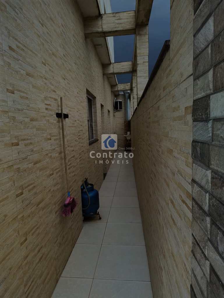 Casa em São Vicente, no bairro Vila São Jorge