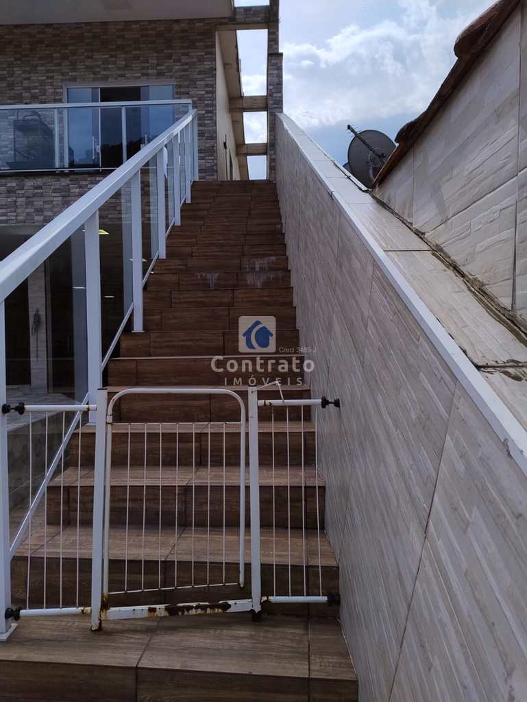 Casa em São Vicente, no bairro Vila São Jorge