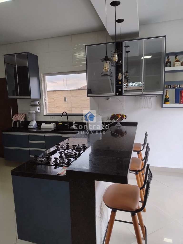 Casa em São Vicente, no bairro Vila São Jorge