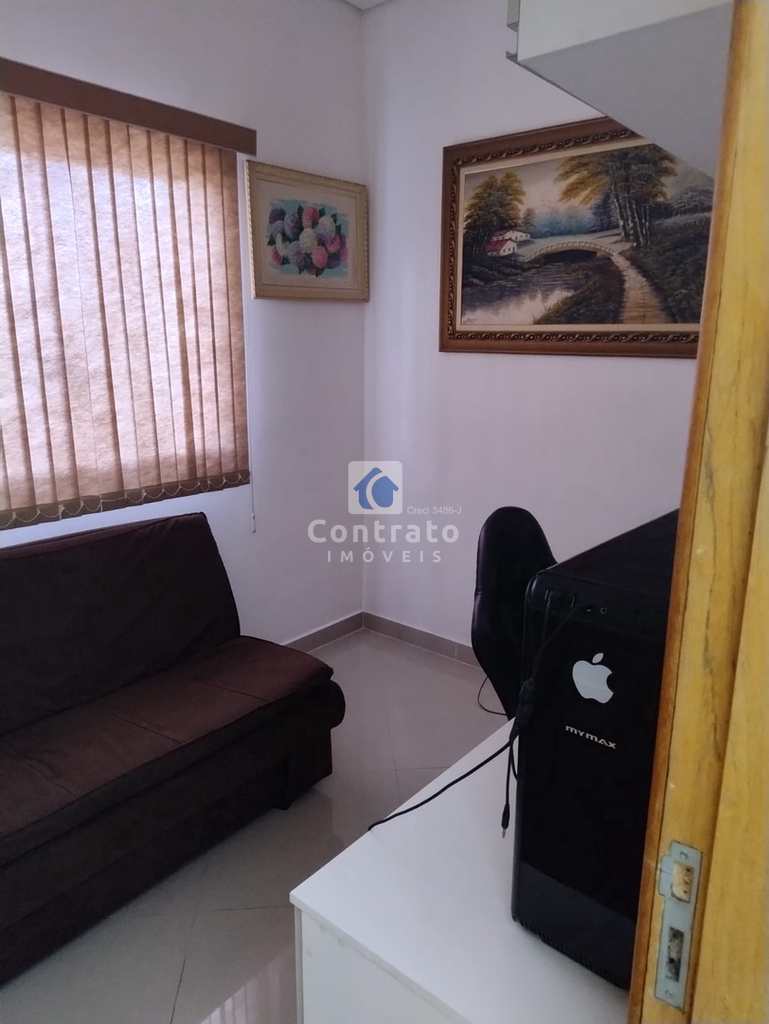 Casa em São Vicente, no bairro Vila São Jorge