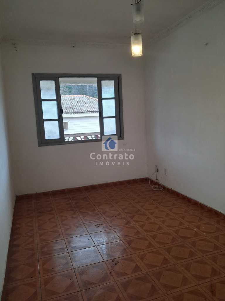 Casa em São Vicente, no bairro Vila São Jorge