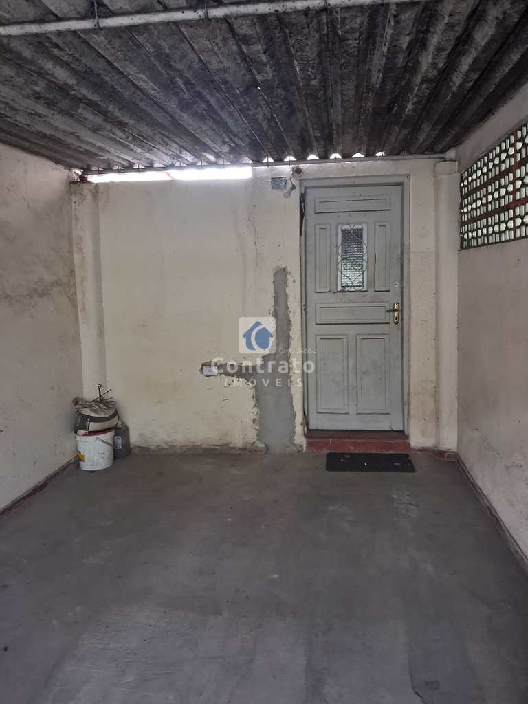 Casa em São Vicente, no bairro Vila São Jorge