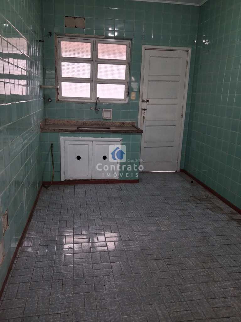 Casa em São Vicente, no bairro Vila São Jorge