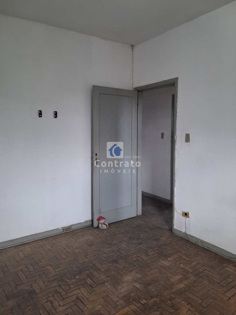 Casa em São Vicente, no bairro Vila São Jorge