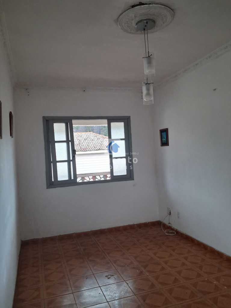Casa em São Vicente, no bairro Vila São Jorge