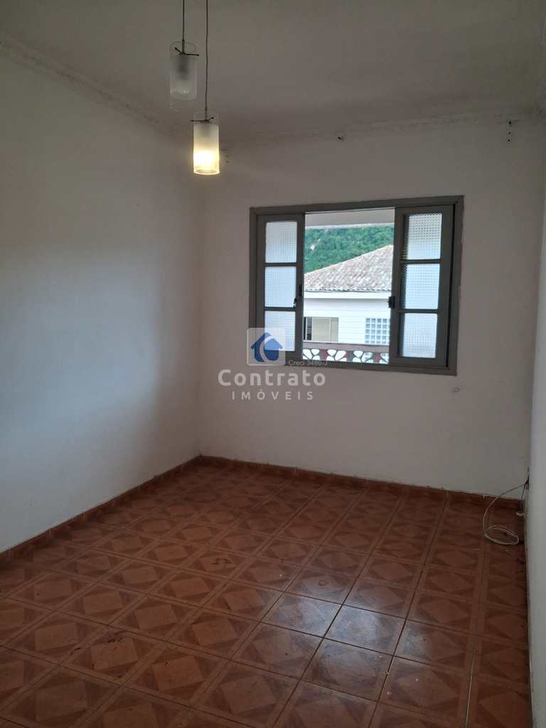 Casa em São Vicente, no bairro Vila São Jorge
