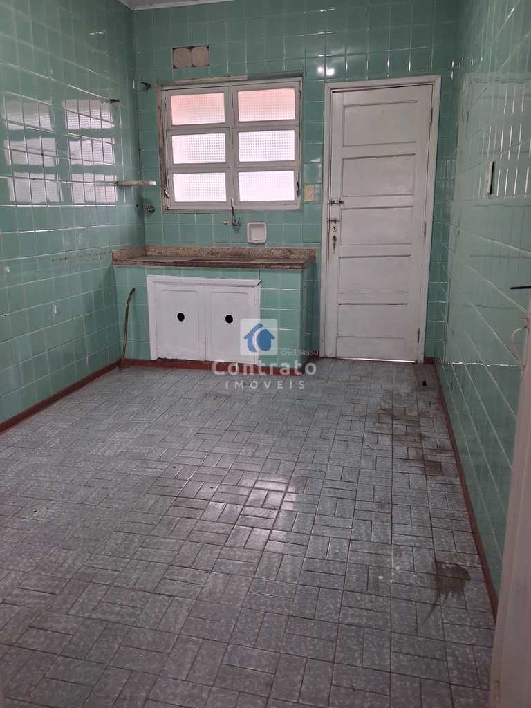 Casa em São Vicente, no bairro Vila São Jorge
