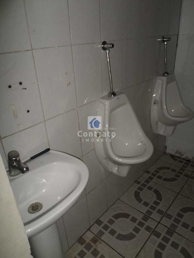 Prédio Comercial em Santos, no bairro Vila Mathias