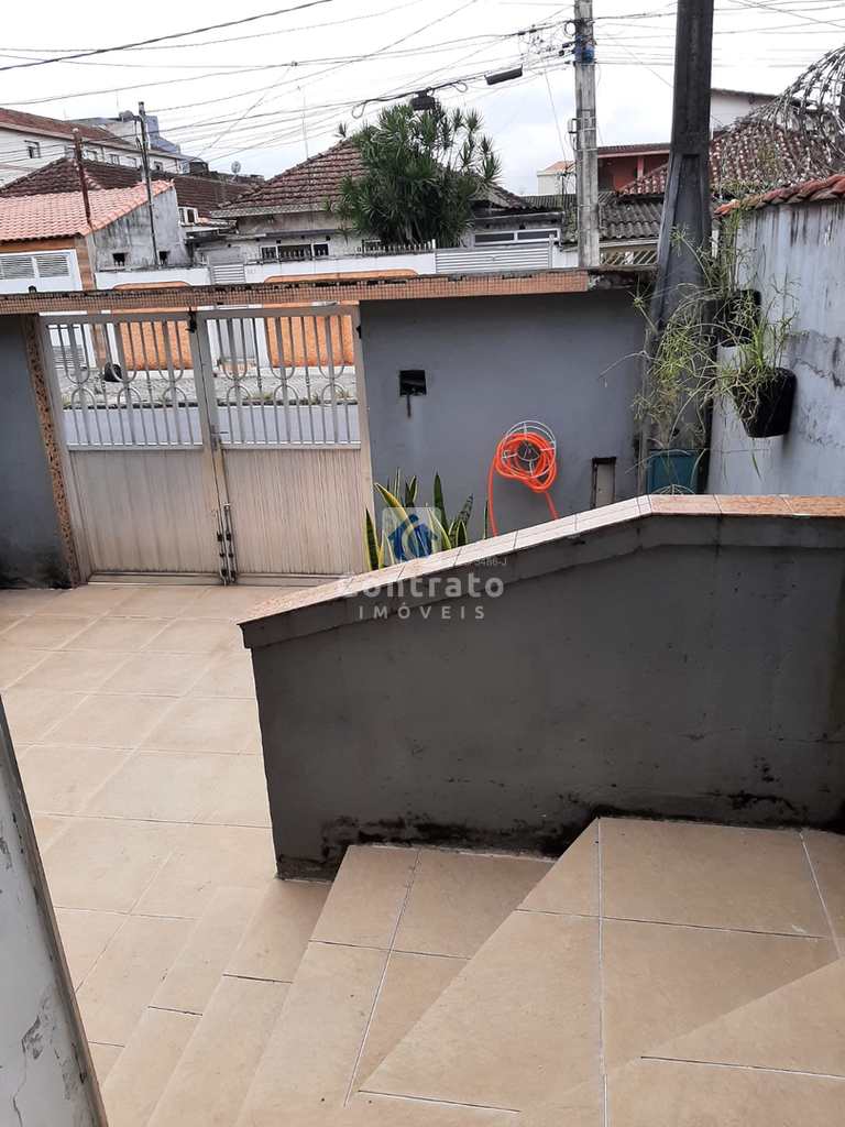 Casa em São Vicente, no bairro Vila Voturua