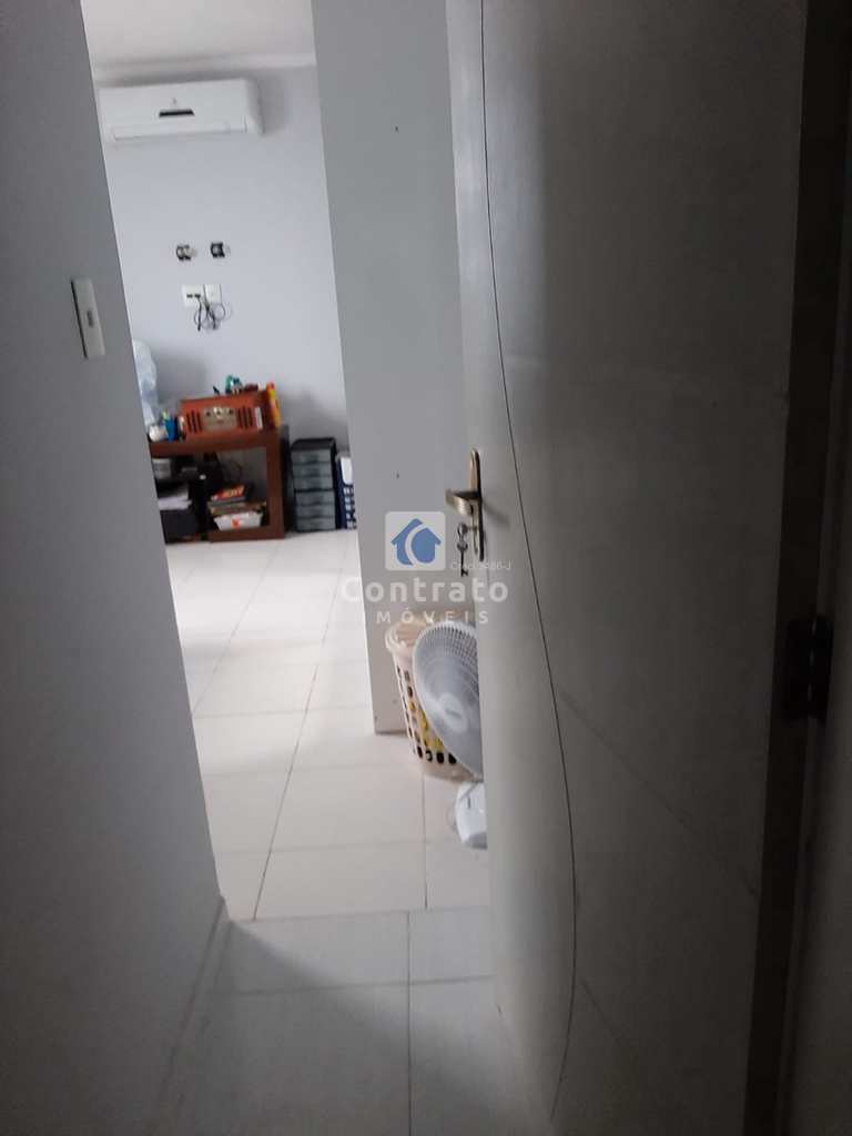 Casa em São Vicente, no bairro Vila Voturua
