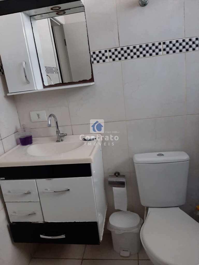Casa em São Vicente, no bairro Vila Voturua