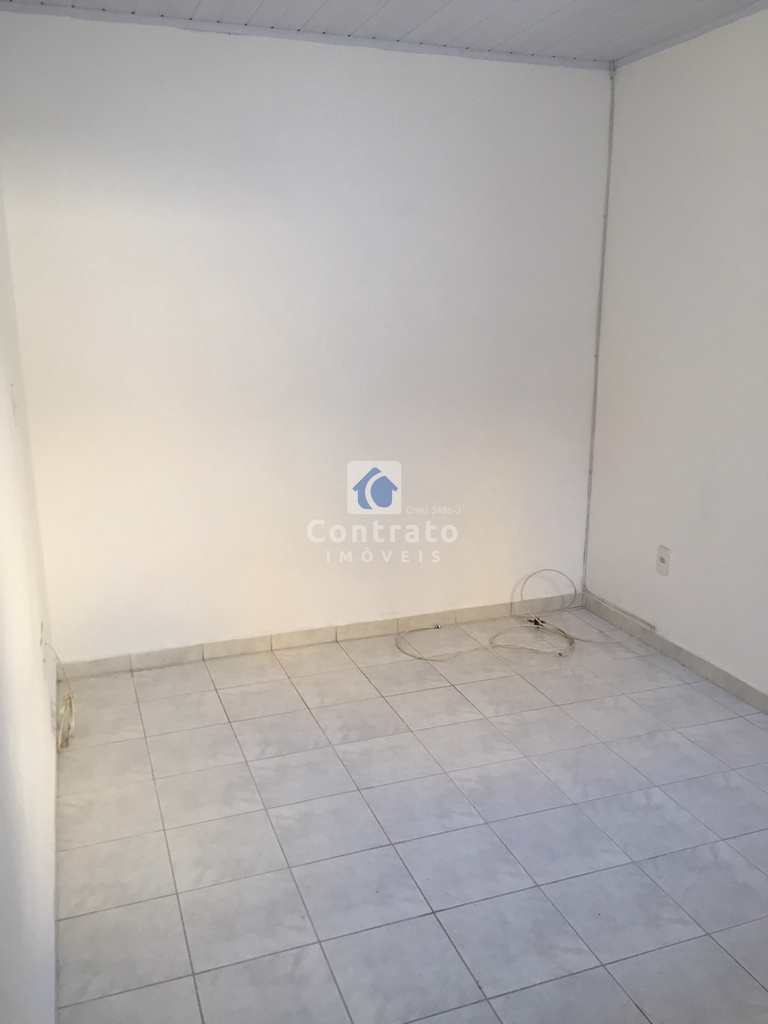Casa em São Vicente, no bairro Vila Cascatinha