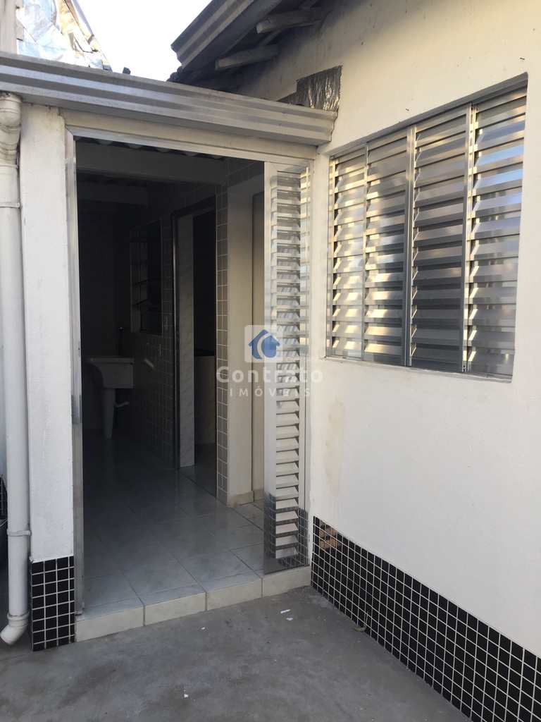 Casa em São Vicente, no bairro Vila Cascatinha