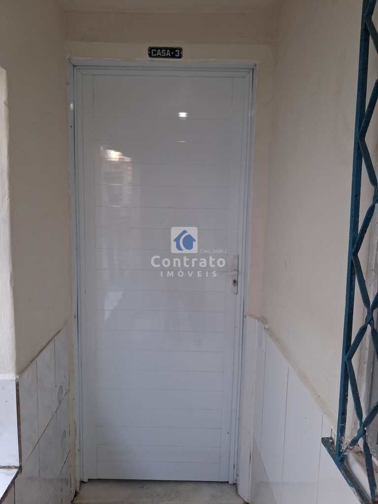 Casa em São Vicente, no bairro Vila Voturua