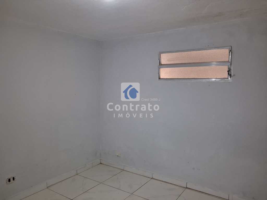 Casa em São Vicente, no bairro Vila Voturua