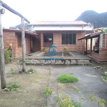Casa em Caraguatatuba, bairro Martim de Sá