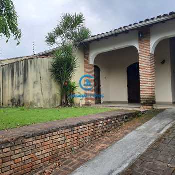 Casa em Caraguatatuba, bairro Praia das Palmeiras