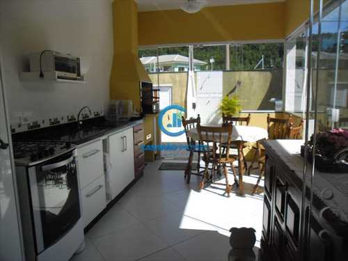 Casa, código 1259 em Caraguatatuba, bairro Martim de Sá