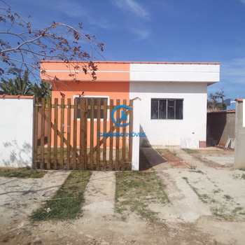 Casa em Caraguatatuba, bairro Balneário dos Golfinhos