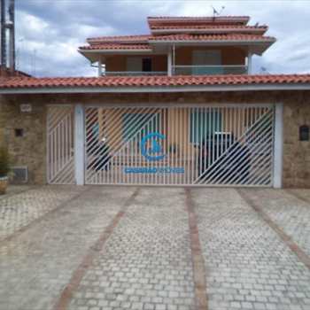 Sobrado em Caraguatatuba, bairro Martim de Sá