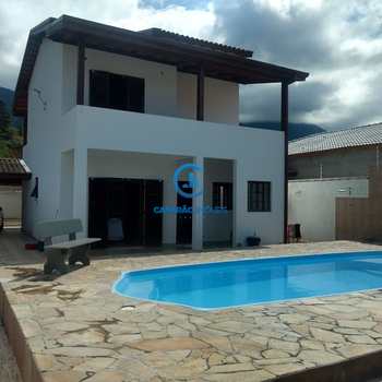 Casa em Caraguatatuba, bairro Portal da Fazendinha
