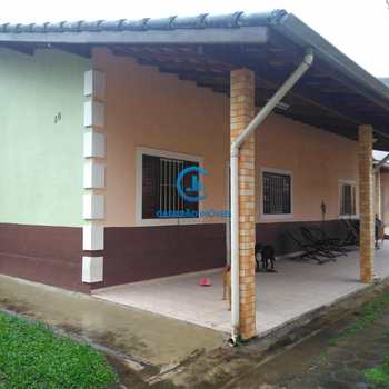 Casa em Caraguatatuba, bairro Jardim Terralão