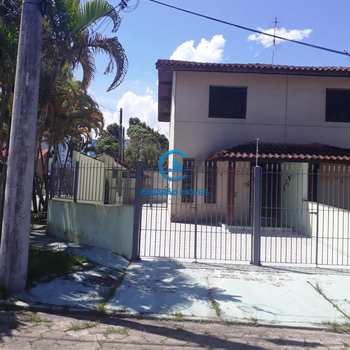 Sobrado de Condomínio em Caraguatatuba, bairro Martim de Sá