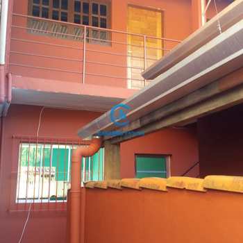 Sobrado em Caraguatatuba, bairro Rio do Ouro