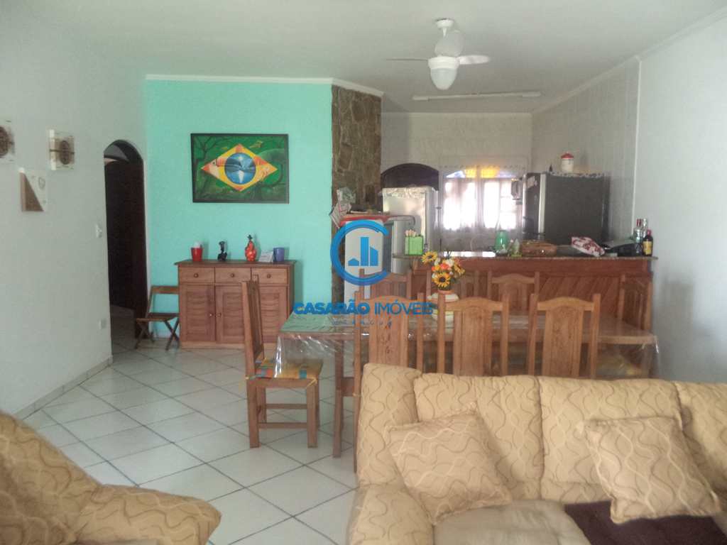 Casa em Caraguatatuba, no bairro Loteamento Recreio Juqueriquerê