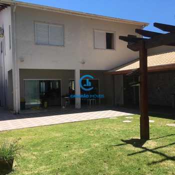Sobrado em Caraguatatuba, bairro Jardim Britânia