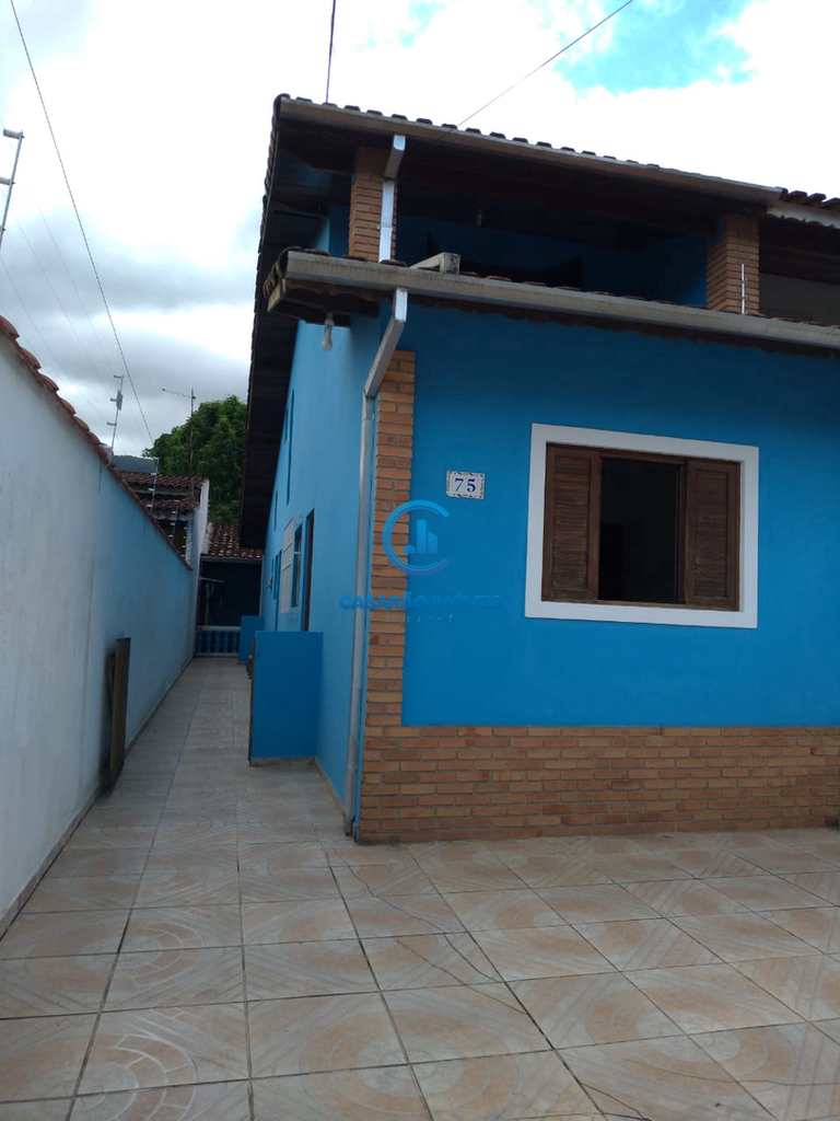 Casa em Caraguatatuba, no bairro Vila Nossa Senhora Aparecida