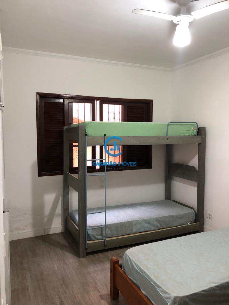 Sobrado em Caraguatatuba, no bairro Indaiá