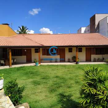Casa em Caraguatatuba, bairro Jardim Britânia