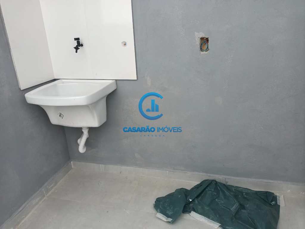 Casa em Caraguatatuba, no bairro Balneário dos Golfinhos