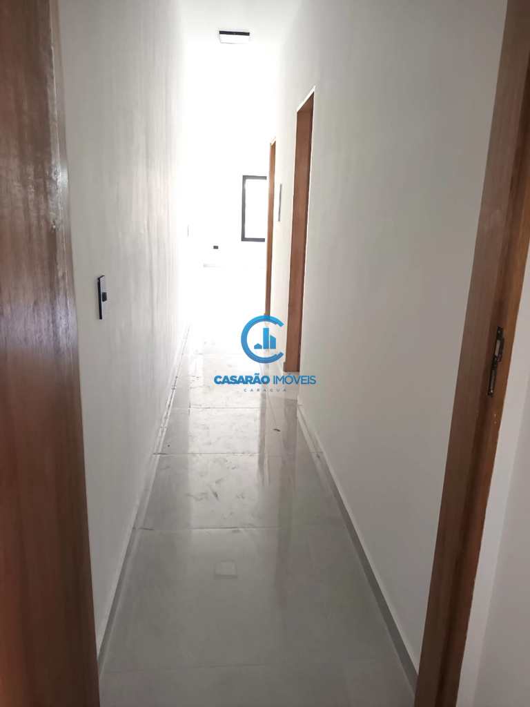 Casa em Caraguatatuba, no bairro Balneário dos Golfinhos