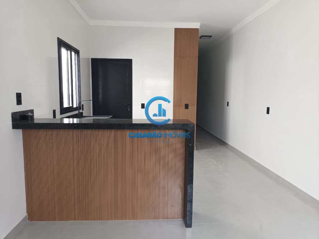 Casa em Caraguatatuba, no bairro Balneário dos Golfinhos