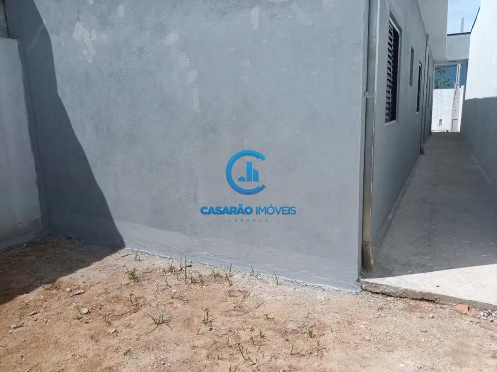 Casa em Caraguatatuba, no bairro Balneário dos Golfinhos