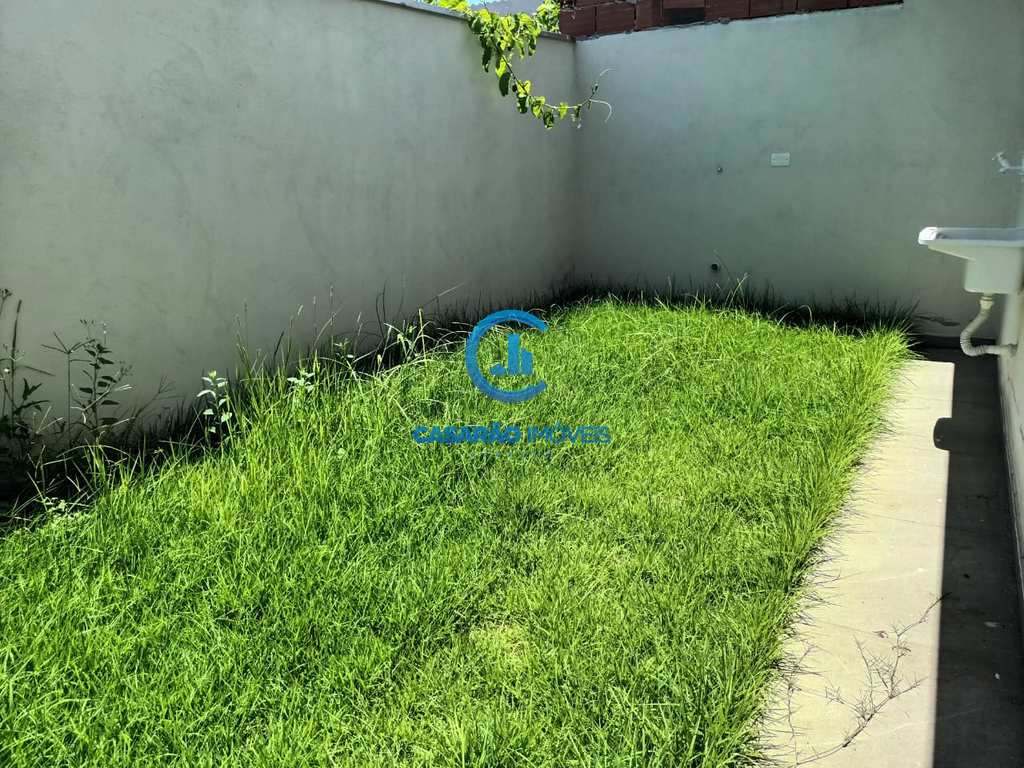 Casa em Caraguatatuba, no bairro Balneário dos Golfinhos