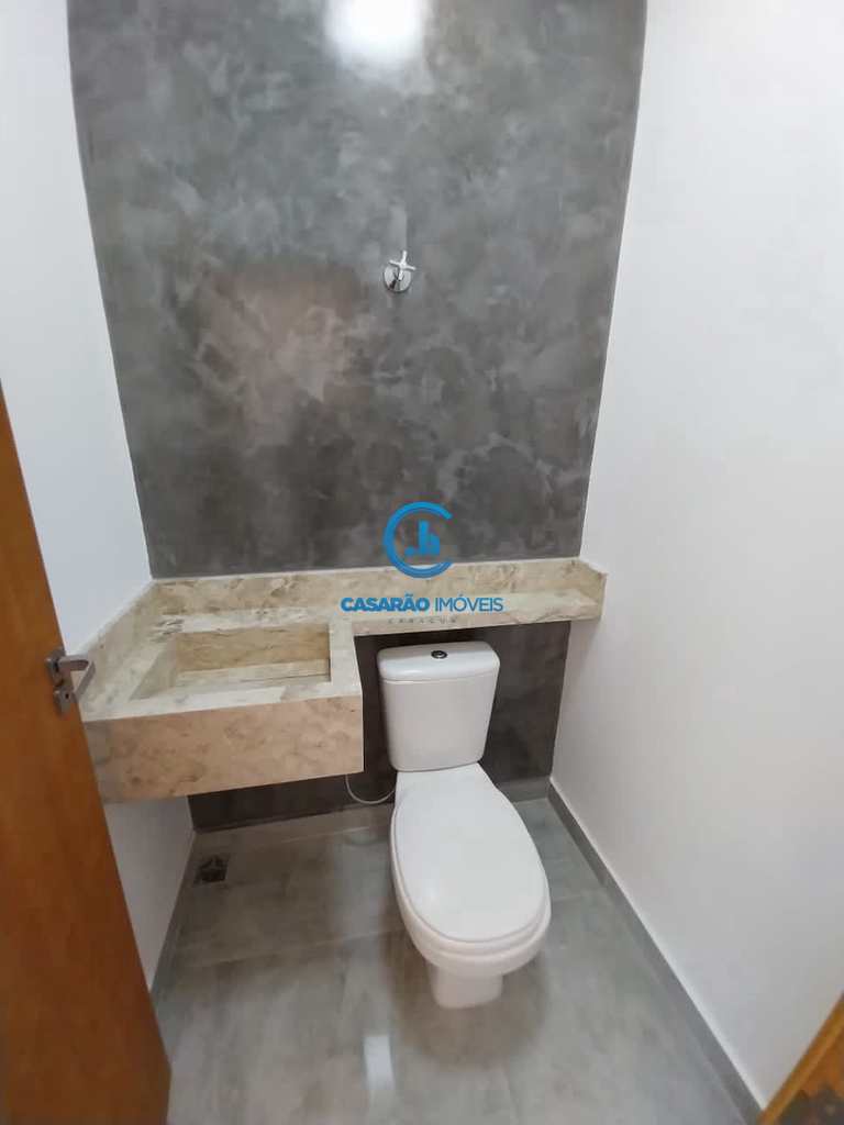 Casa em Caraguatatuba, no bairro Pontal de Santa Marina