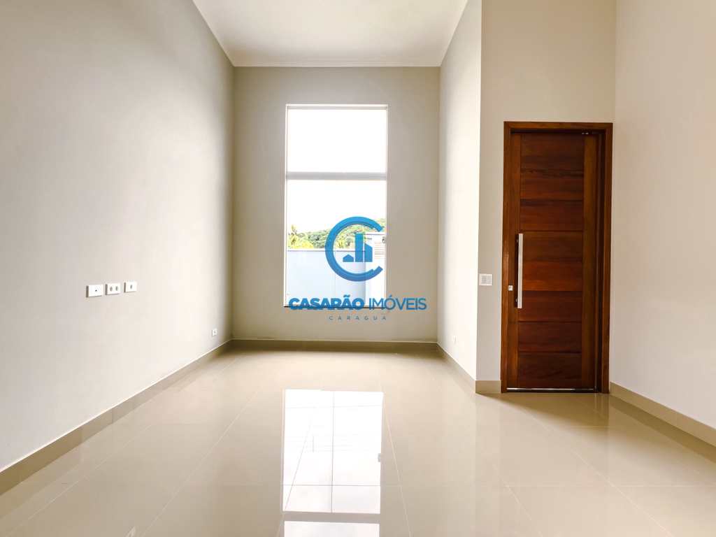Casa em Caraguatatuba, no bairro Massaguaçu