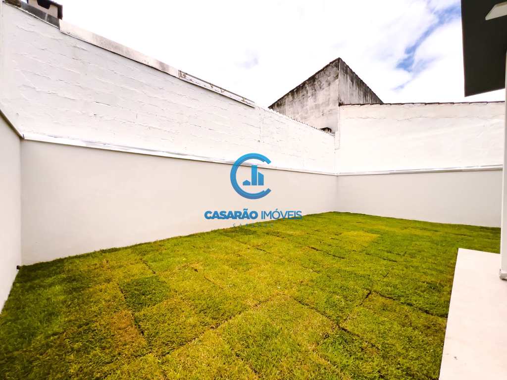 Casa em Caraguatatuba, no bairro Massaguaçu