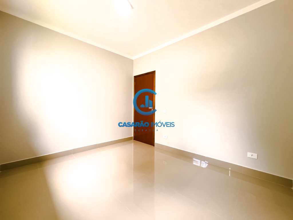 Casa em Caraguatatuba, no bairro Massaguaçu