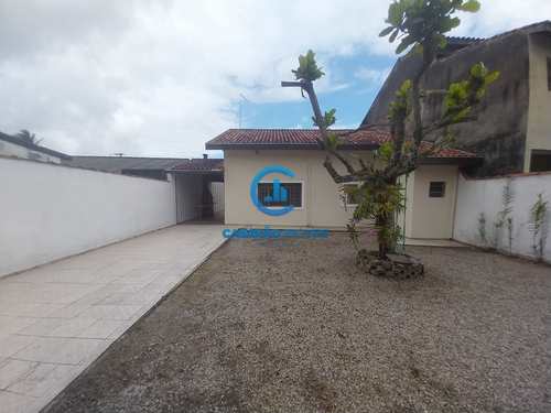 Casa, código 9556 em Caraguatatuba, bairro Indaiá