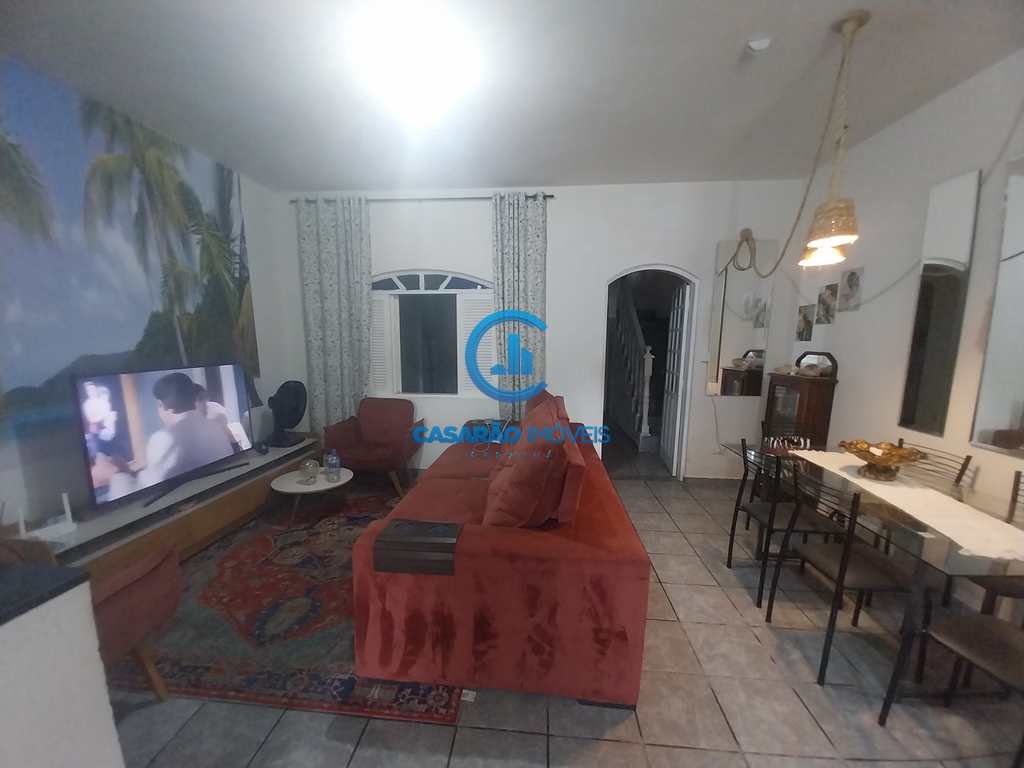 Sobrado em Caraguatatuba, no bairro Rio do Ouro