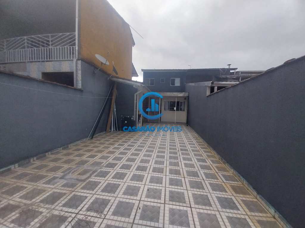 Sobrado em Caraguatatuba, no bairro Rio do Ouro