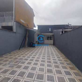 Sobrado em Caraguatatuba, bairro Rio do Ouro