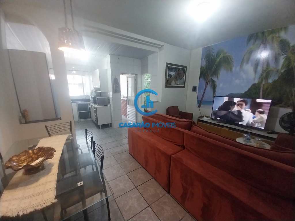 Sobrado em Caraguatatuba, no bairro Rio do Ouro