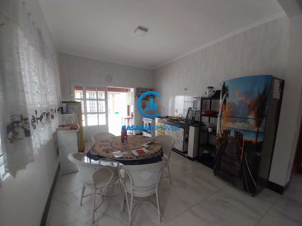 Casa em Caraguatatuba, no bairro Prainha